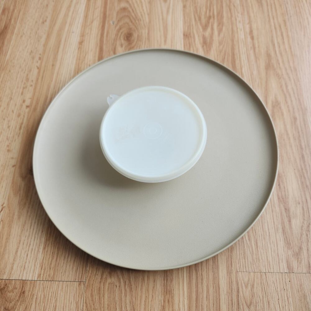Vintage‎ Tupperware Dip N Serve 492-2 Beige Round Chip Veggie Tray Bowl Lid USA